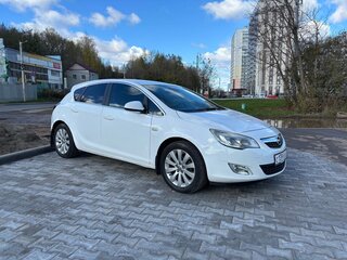 2012 Opel Astra J, белый, 520000 рублей, вид 2