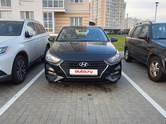 2018 Hyundai Solaris II, чёрный, 1150000 рублей - вид 3