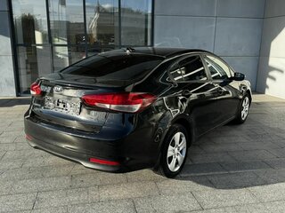 2017 Kia Cerato III Рестайлинг (Classic), чёрный, 1100000 рублей, вид 3