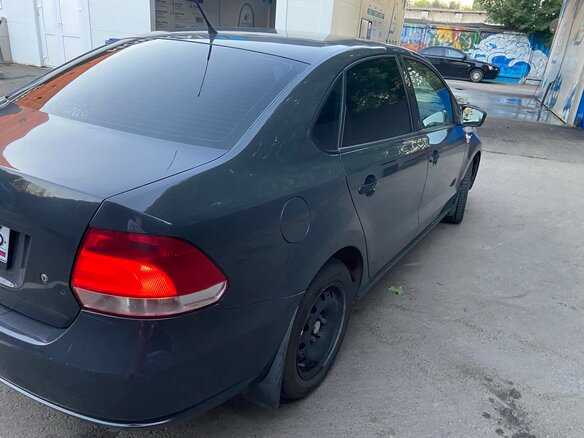 2011 Volkswagen Polo V, серый, 575000 рублей - вид 9