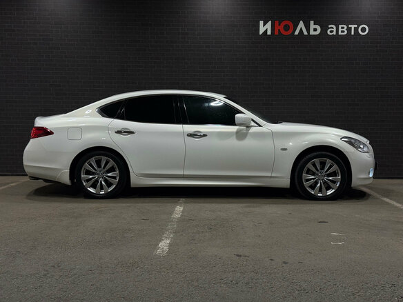 2011 Infiniti M37 IV, белый, 1400000 рублей - вид 3