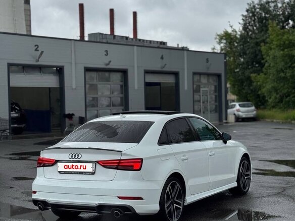 2018 Audi A3 III (8V) Рестайлинг, белый, 2560000 рублей - вид 4