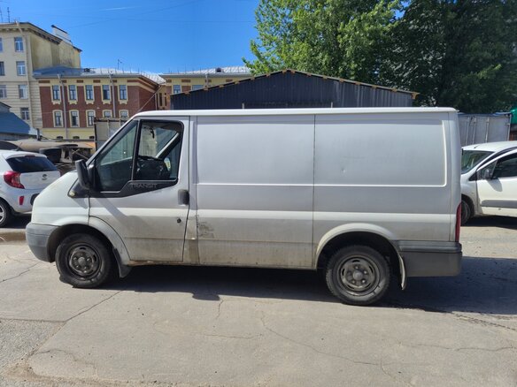 2009 Ford Transit, белый, 750000 рублей - вид 2