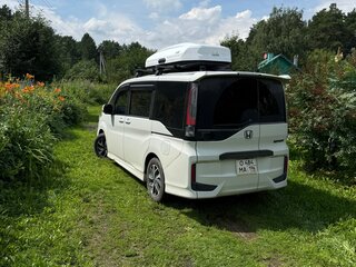 2019 Honda Stepwgn Spada V Рестайлинг, белый, 2200000 рублей, вид 3