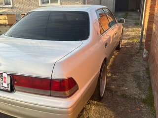 1997 Toyota Crown X (S150), белый, 620000 рублей, вид 2