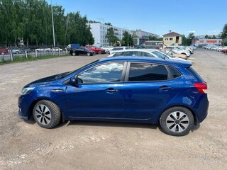 2015 Kia Rio III Рестайлинг, синий, 875000 рублей, вид 4