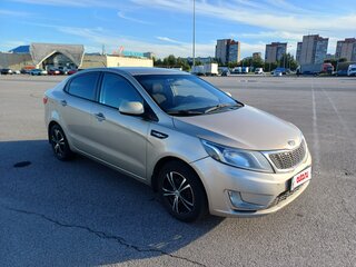 2012 Kia Rio 4-speed III, бежевый, 580000 рублей, вид 3