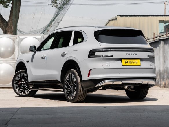 2026 Zeekr 8X 70 kWh, серый, 11500000 рублей - вид 4