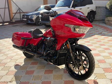 2025 Harley-Davidson CVO Road Glide ST, красный, 5000000 рублей, вид 4