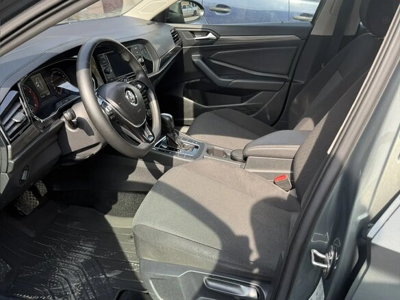 2020 Volkswagen Jetta VII, зелёный, 1600000 рублей - вид 4