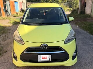 2015 Toyota Sienta II, жёлтый, 1225000 рублей, вид 1