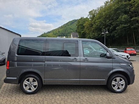 2022 Volkswagen Caravelle T6 Рестайлинг, серый, 4450000 рублей, вид 3