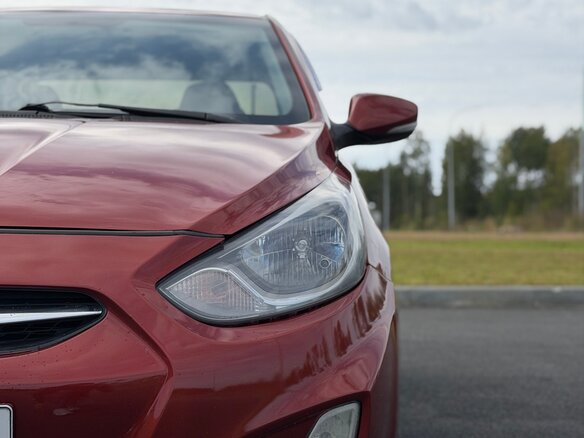 2011 Hyundai Solaris I, красный - вид 18