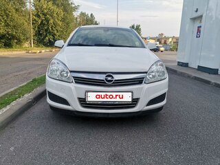 2010 Opel Astra H Рестайлинг, белый, 435000 рублей, вид 1