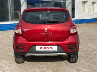 2015 Renault Sandero Stepway II, красный, 650000 рублей, вид 4