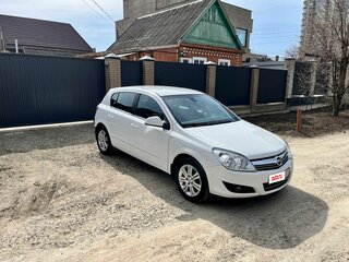 2012 Opel Astra H Рестайлинг, белый, 920000 рублей, вид 2