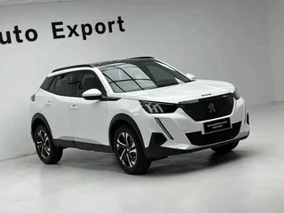 2023 Peugeot 2008 II, белый, 1350000 рублей, вид 4
