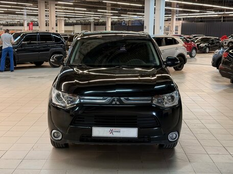 2013 Mitsubishi Outlander III, чёрный, 1129000 рублей, вид 2