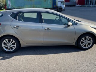 2014 Kia Ceed II, серый, 930000 рублей, вид 4