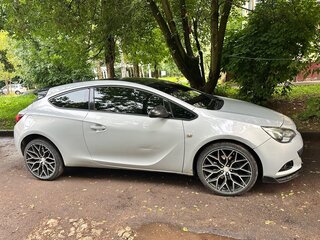2012 Opel Astra GTC J Рестайлинг, белый, 680000 рублей, вид 4