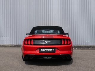 2020 Ford Mustang VI Рестайлинг, красный, 3340000 рублей, вид 4