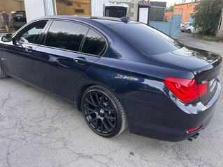 2012 BMW 7 серии Long 730Li V (F01/F02/F04), синий, 2000000 рублей, вид 3