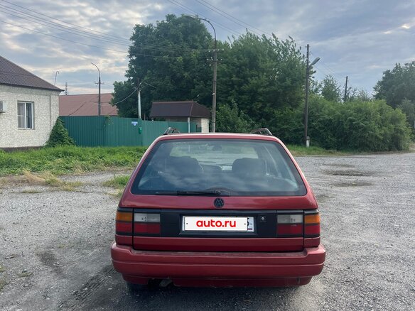 1992 Volkswagen Passat B3, красный, 185000 рублей - вид 4