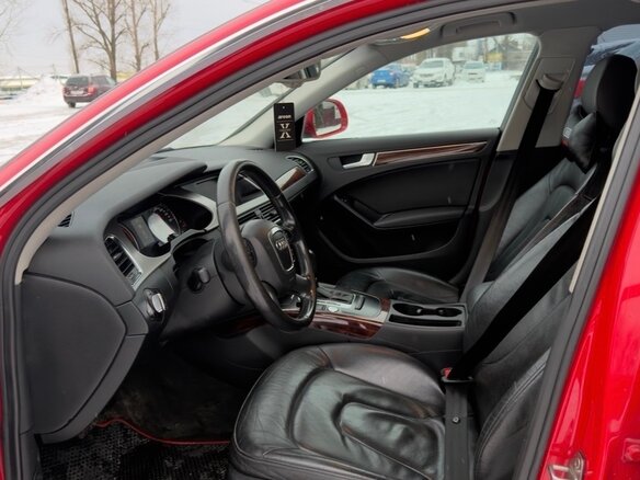 2009 Audi A4 IV (B8), красный, 740000 рублей - вид 13