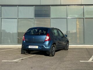 2013 Renault Sandero I, синий, 318000 рублей, вид 4