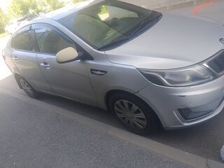 2014 Kia Rio III, серебристый, 450000 рублей, вид 2