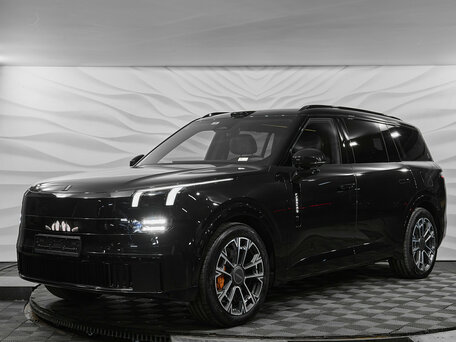 Lynk & Co 900