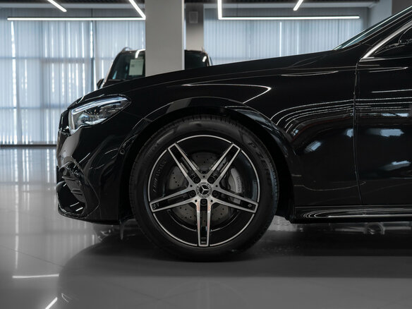2026 Mercedes-Benz E-Класс 300 VI (W214, S214), чёрный - вид 28