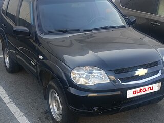2013 Chevrolet Niva I Рестайлинг, чёрный, 500000 рублей, вид 3