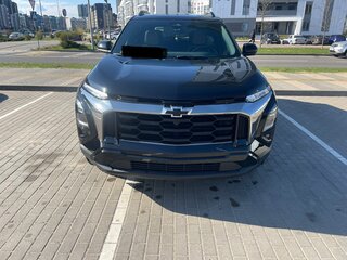 2025 Chevrolet Equinox IV, чёрный, 2330000 рублей, вид 3