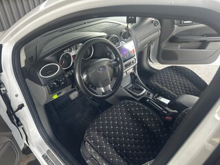 2011 Ford Focus II Рестайлинг, белый, 690000 рублей, вид 4