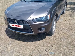 2012 Mitsubishi Outlander II Рестайлинг, коричневый, 1200000 рублей, вид 2
