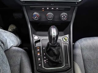 2023 Volkswagen Lavida III Рестайлинг, чёрный, 1175000 рублей, вид 4