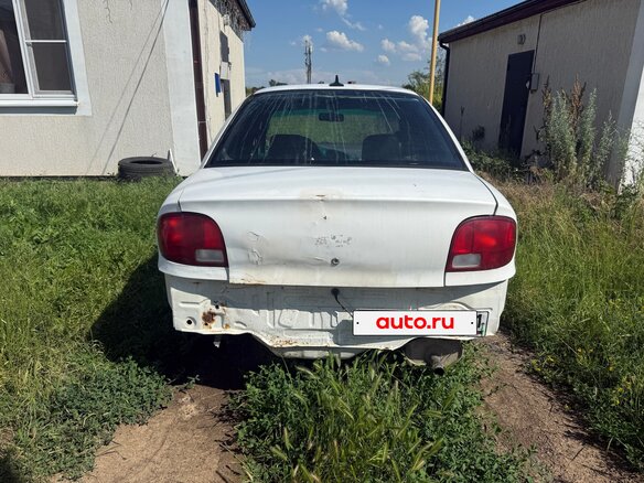 1999 Chevrolet Metro, белый, 60000 рублей - вид 3
