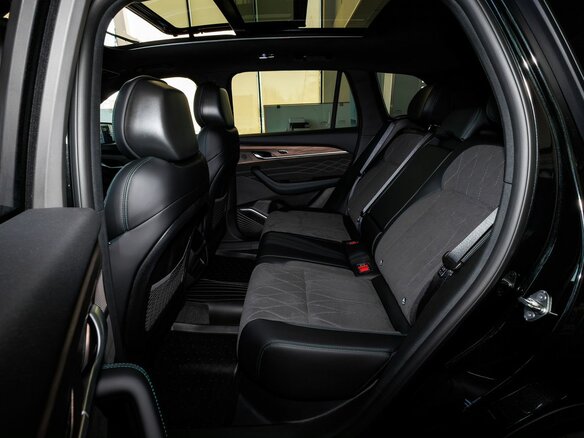 2026 Geely Monjaro I Рестайлинг, чёрный, 4954990 рублей - вид 11