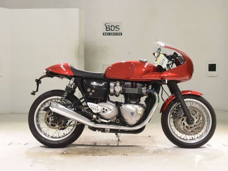 2018 Triumph Thruxton, красный, 899000 рублей, вид 2