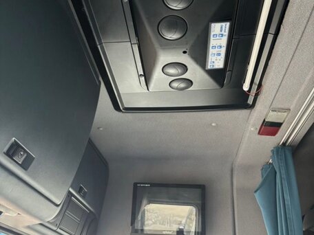 2004 DAF XF 95, белый, 1600000 рублей, вид 5