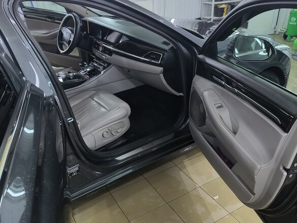 2018 Genesis G90 I, серый, 2370000 рублей - вид 12