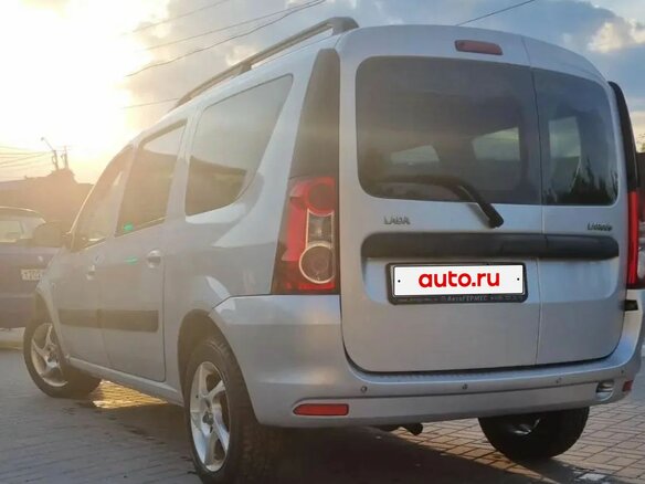 2013 Lada (ВАЗ) Largus I, серебристый, 590000 рублей - вид 4
