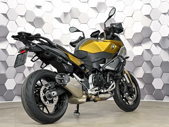 2020 BMW F 900 XR, золотистый, 999000 рублей - вид 6