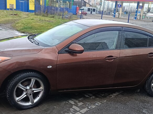 2011 Mazda 3 II (BL) Рестайлинг, коричневый, 850000 рублей - вид 1