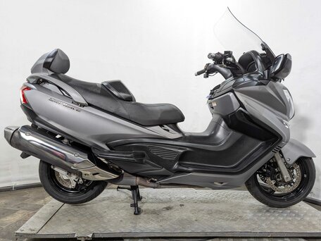 2013 Suzuki Burgman (SkyWave) 650, серебристый, 639000 рублей, вид 5