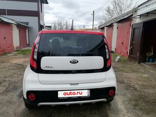 2018 Kia Soul II Рестайлинг, белый, 1820000 рублей, вид 3