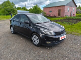 2017 Kia Rio III Рестайлинг, чёрный, 680000 рублей, вид 3