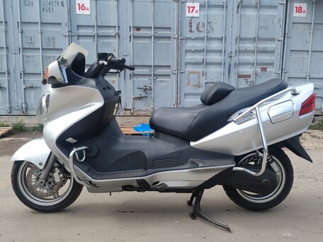 2003 Suzuki Burgman (SkyWave) 650, серебристый, 379000 рублей, вид 2