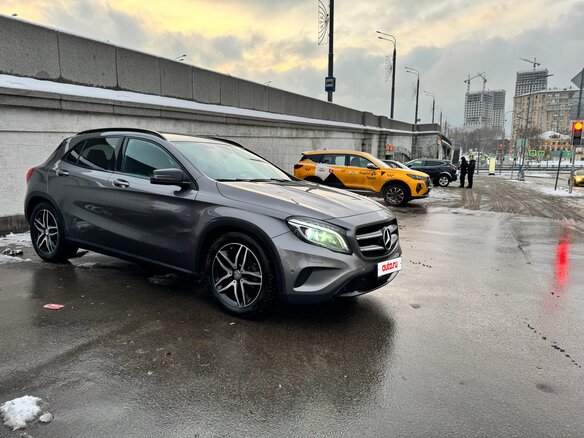 2016 Mercedes-Benz GLA 200 I (X156), серый, 1700000 рублей - вид 5